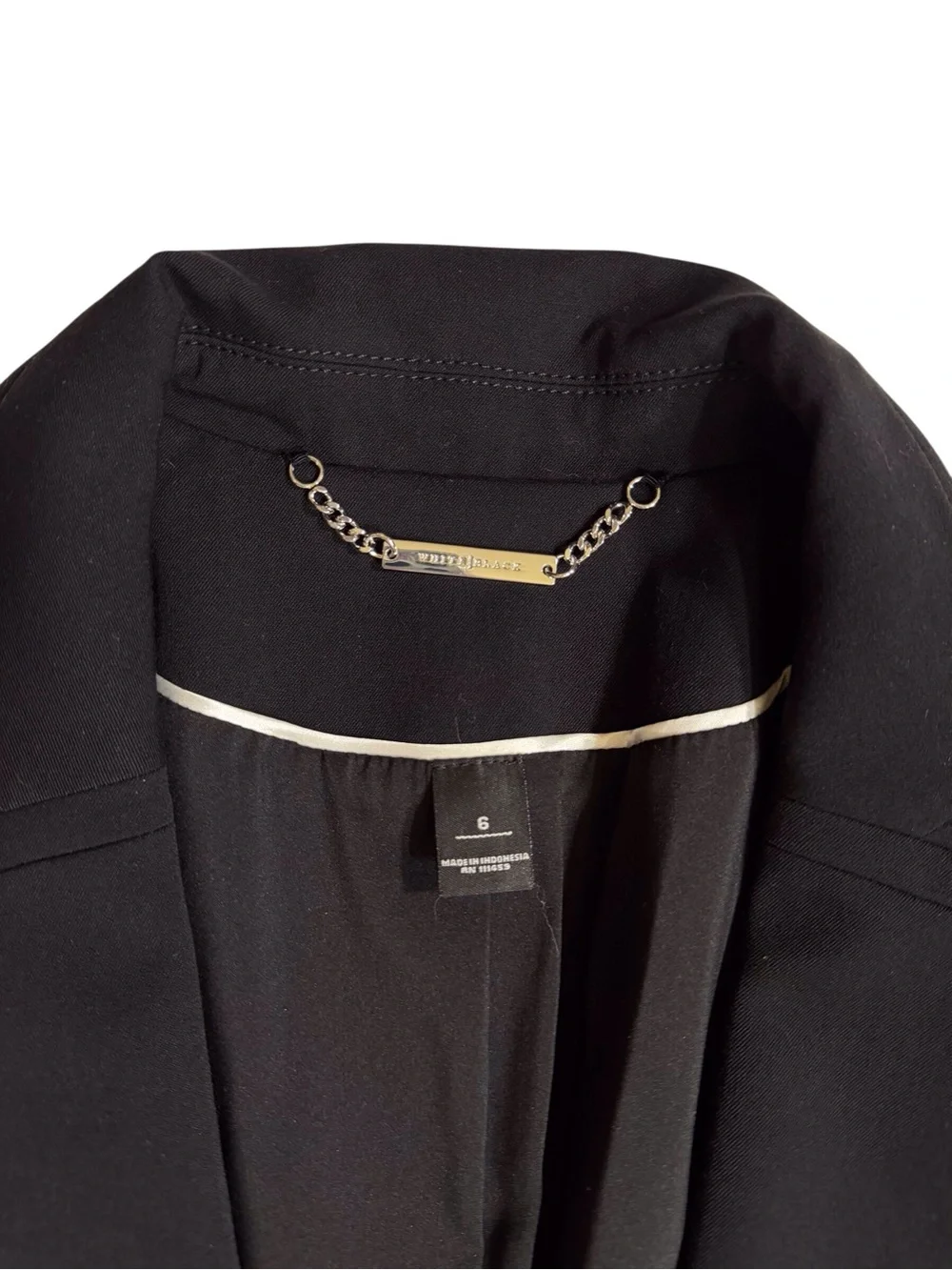 White House Black Market Women's Black Tailored Two-Button Blazer size 6 EUC